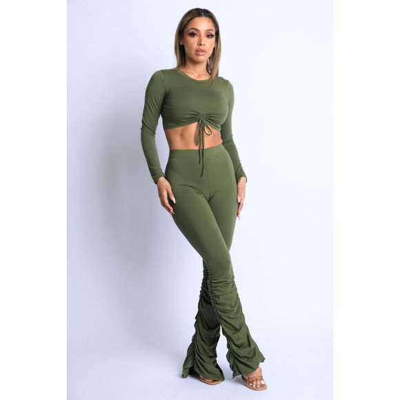 Women Stylish Tie Front Long Sleeve Crew Neck Top and Matching Ruched Pants Sets - Picture 3 of 11